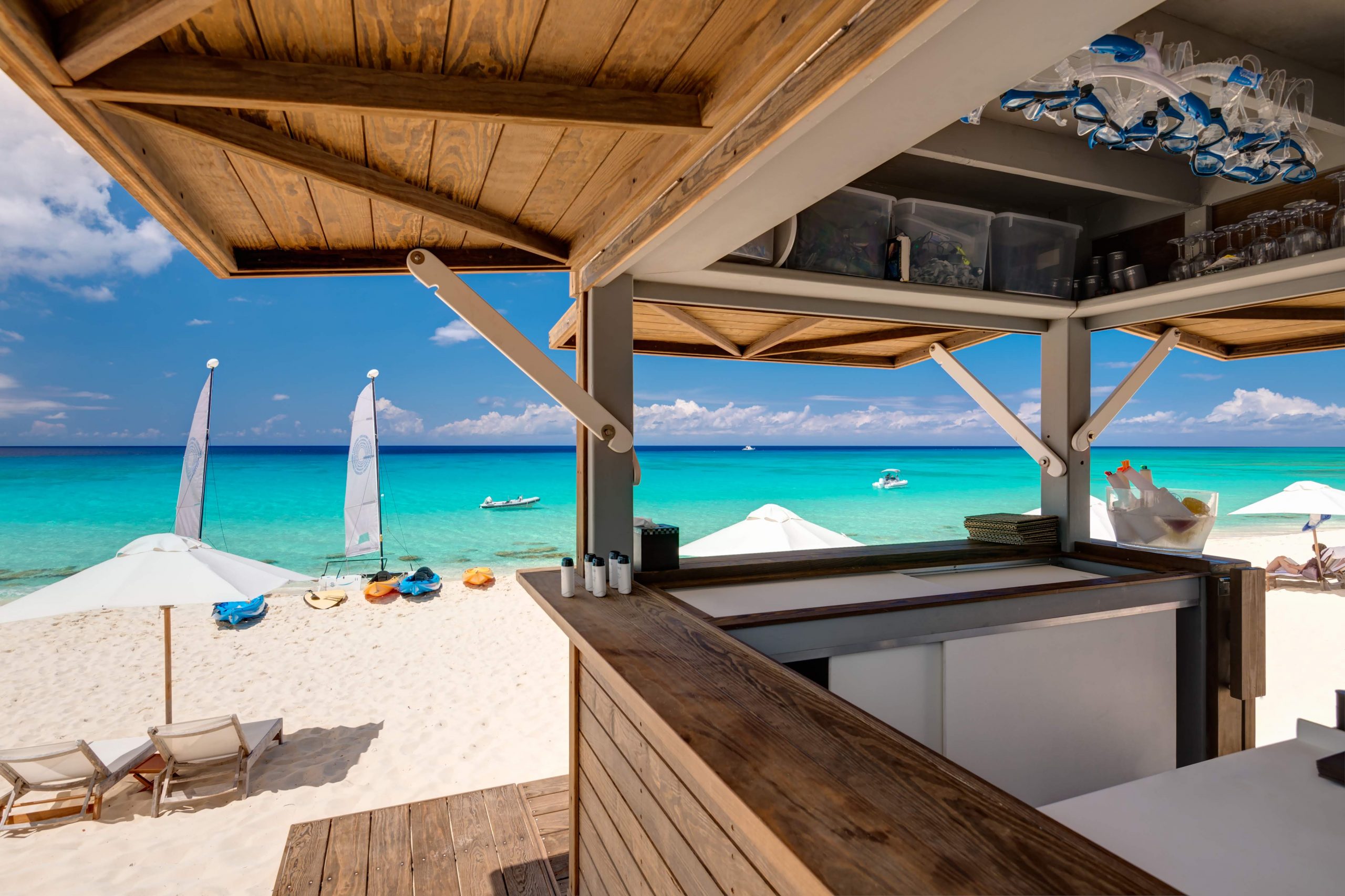 Beach hut in Miami Beach made of Kebony® wood.